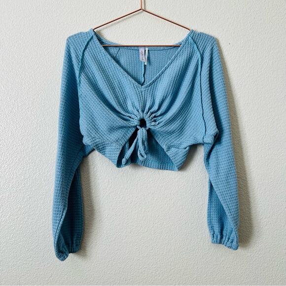 Out From Under Joey Waffle V-neck Top light blue cropped long sleeve keyhole - Picture 4 of 7